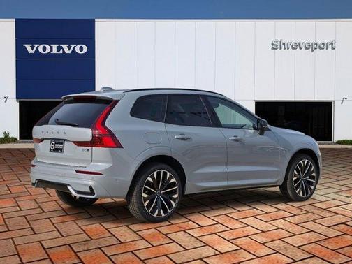 2026 Volvo XC60 B5 Ultra