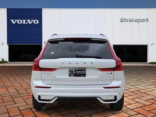 2026 Volvo XC60 B5 Core