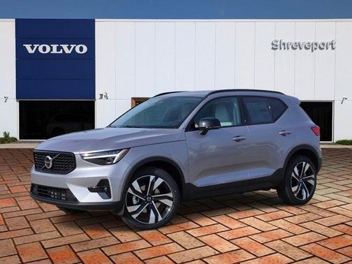 2026 Volvo XC40 B4 Plus
