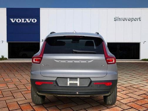 2026 Volvo XC40 B4 Plus