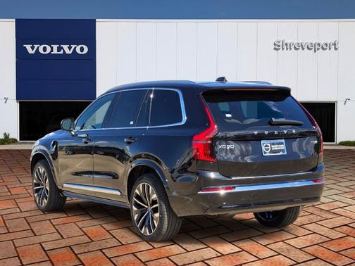Onyx Black Metallic 2026 Volvo XC90 Plug-In Hybrid T8 Plus 7-Seater