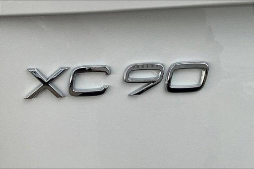2025 Volvo XC90 Plug-In Hybrid T8 Ultra 7-Seater
