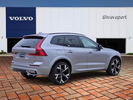 Silver 2026 Volvo XC60 B5 Ultra