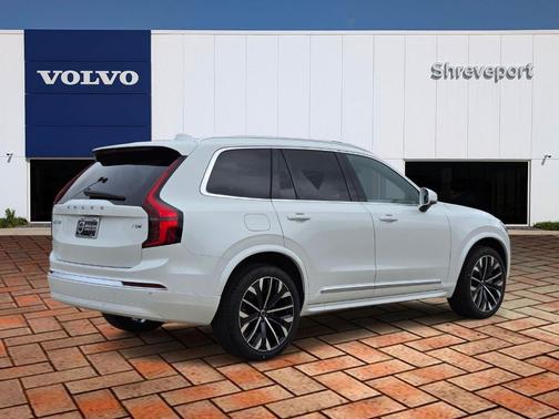 Crystal White Pearl 2026 Volvo XC90 Plug-In Hybrid T8 Core