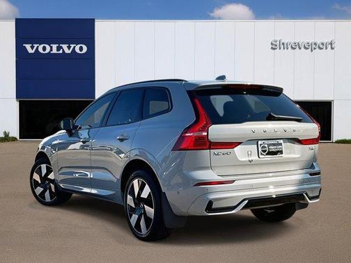 2025 Volvo XC60 Plug-In Hybrid T8 Plus