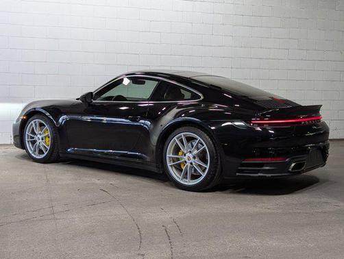 2020 Porsche 911 Carrera
