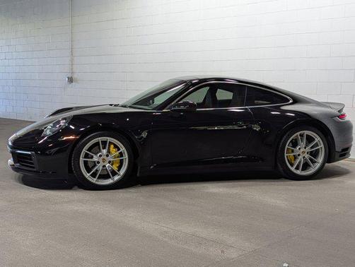 2020 Porsche 911 Carrera