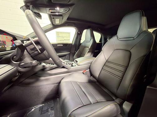 Chromite Black Metallic 2026 Porsche Cayenne GTS