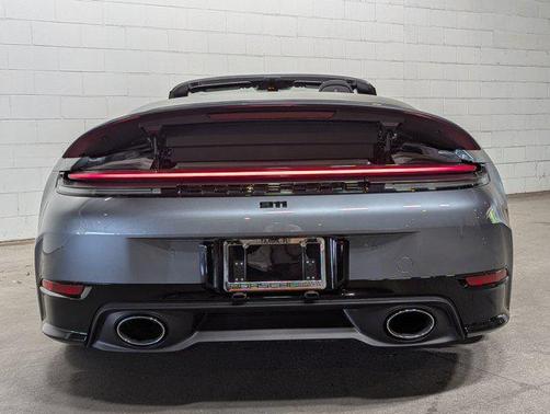 2025 Porsche 911 Carrera