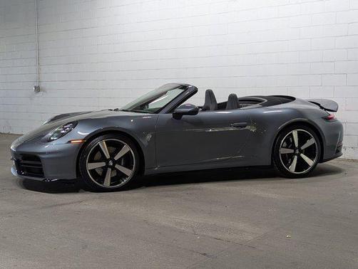 2025 Porsche 911 Carrera