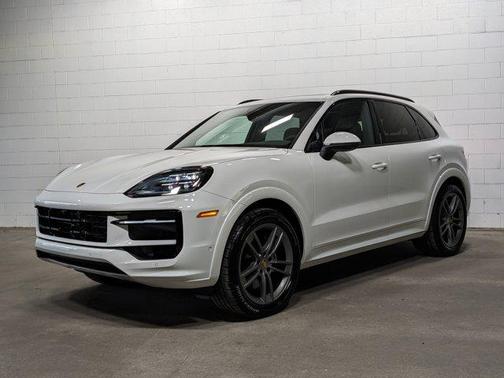 2025 Porsche Cayenne AWD