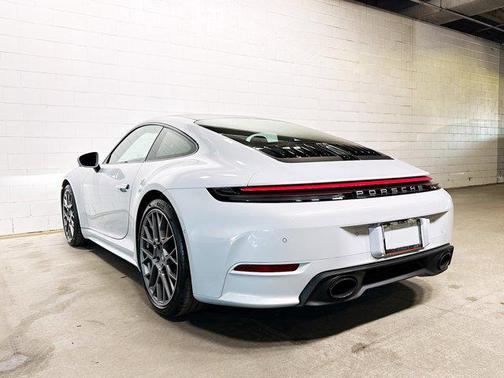 2026 Porsche 911 Carrera