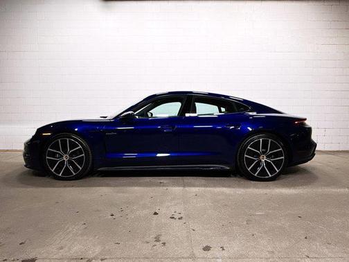 2025 Porsche Taycan 
