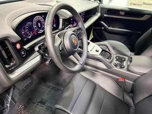 Arctic Grey 2026 Porsche Cayenne Cayenne