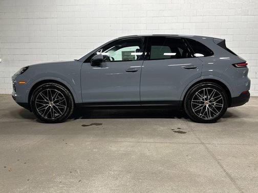 Arctic Grey 2026 Porsche Cayenne Cayenne