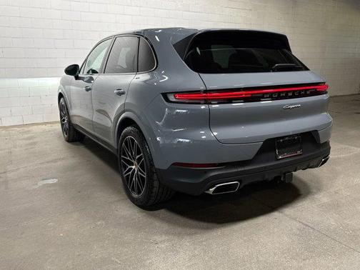 Arctic Grey 2026 Porsche Cayenne Cayenne