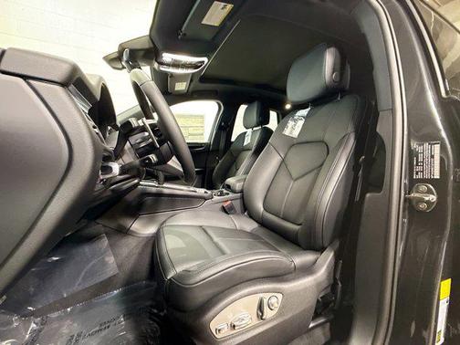 Volcano Grey Metallic 2026 Porsche Macan Macan