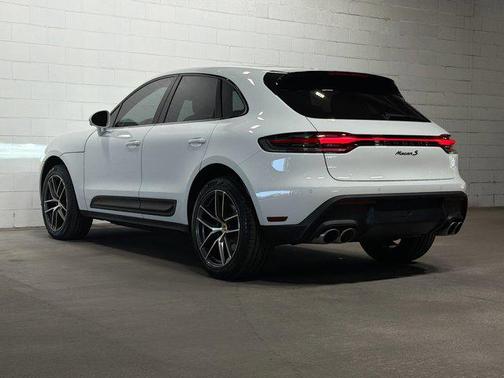 2025 Porsche Macan S