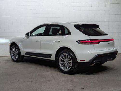 2025 Porsche Macan 