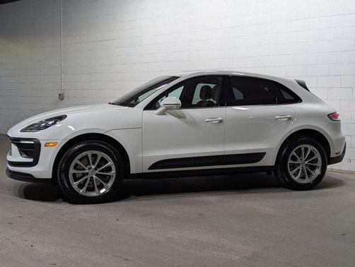 2025 Porsche Macan 