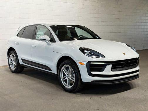 2026 Porsche Macan AWD