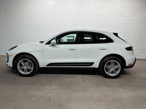 2026 Porsche Macan AWD