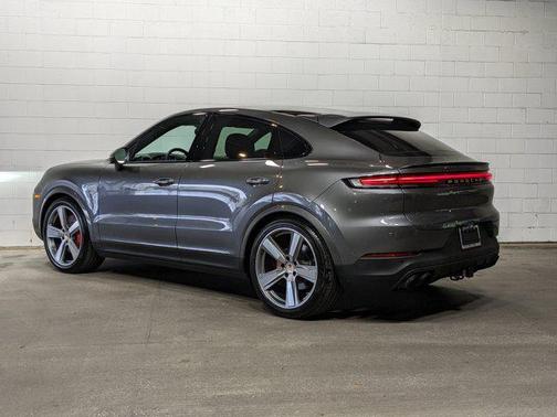 2024 Porsche Cayenne S