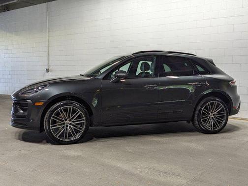 2025 Porsche Macan Base
