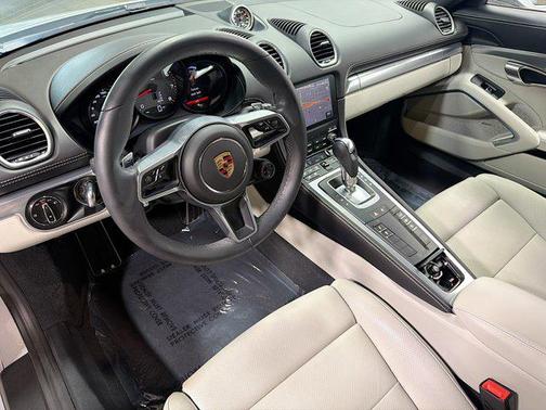 2024 Porsche 718 Cayman S