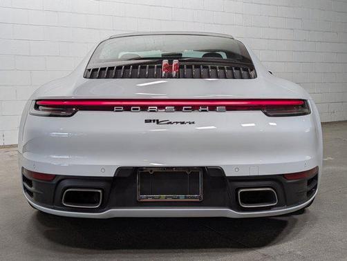 2020 Porsche 911 Carrera