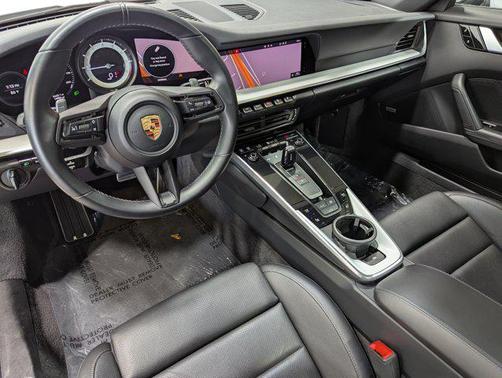 2020 Porsche 911 Carrera