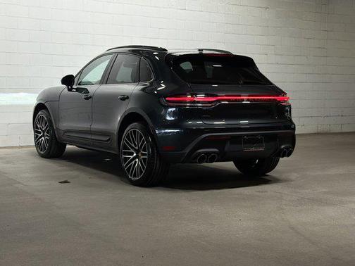 2026 Porsche Macan AWD