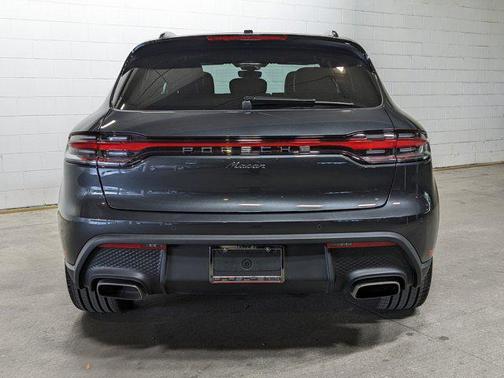 2025 Porsche Macan Base
