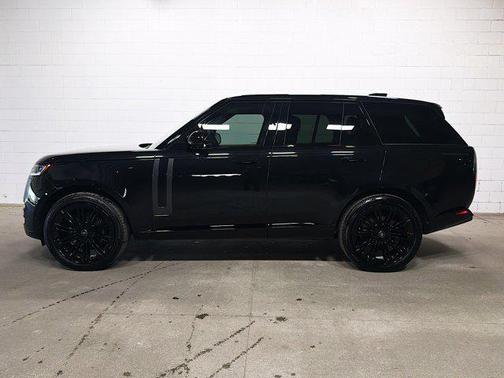 2025 Land Rover Range Rover P530 SE