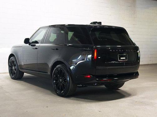 2025 Land Rover Range Rover P530 SE