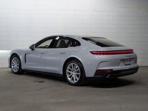 2026 Porsche Panamera 4 E-Hybrid