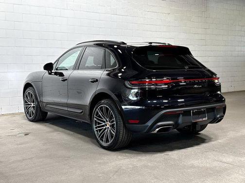 2026 Porsche Macan AWD