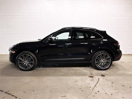 2026 Porsche Macan AWD