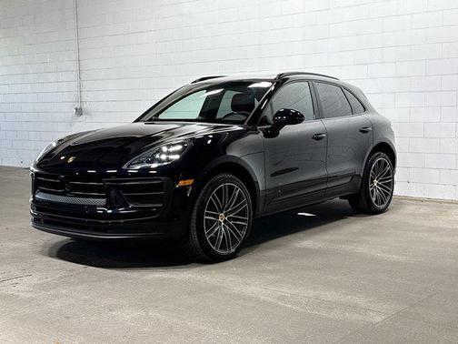 2026 Porsche Macan AWD