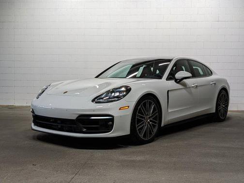 2023 Porsche Panamera Platinum Edition