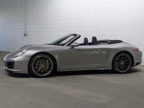 2017 Porsche 911 Carrera 4S Cabriolet
