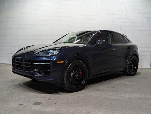 2025 Porsche Cayenne GTS