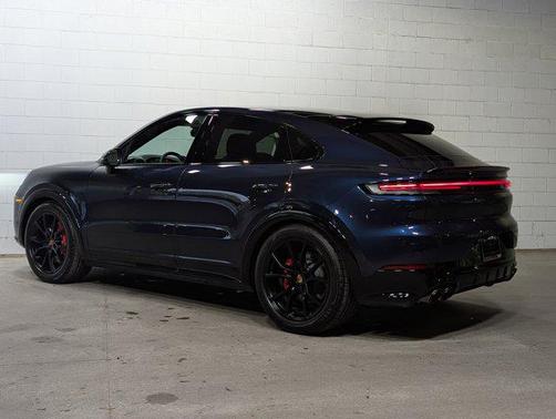 2025 Porsche Cayenne GTS