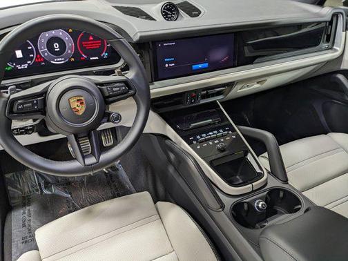 2024 Porsche Cayenne S
