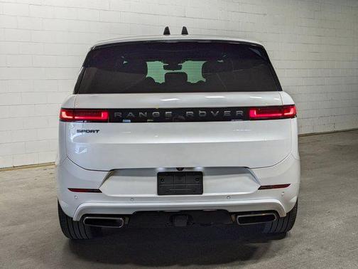 2024 Land Rover Range Rover Sport SE