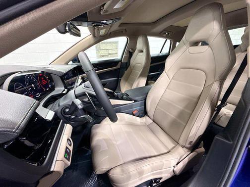 2026 Porsche Panamera RWD