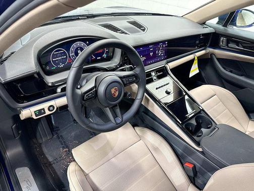 2026 Porsche Panamera RWD