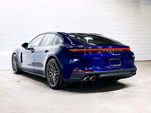 2026 Porsche Panamera RWD