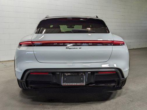 2022 Porsche Taycan Cross Turismo 4