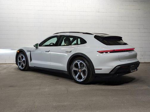 2022 Porsche Taycan Cross Turismo 4